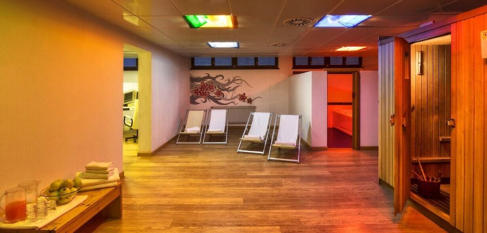 מאצין Hotel Club Regina E Fassa מראה חיצוני תמונה