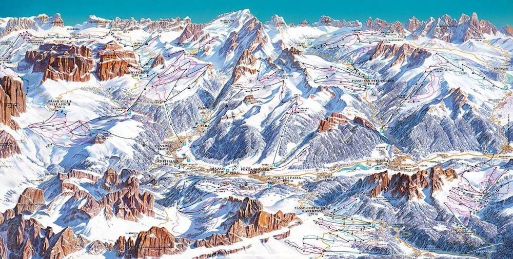 מאצין Hotel Club Regina E Fassa מראה חיצוני תמונה